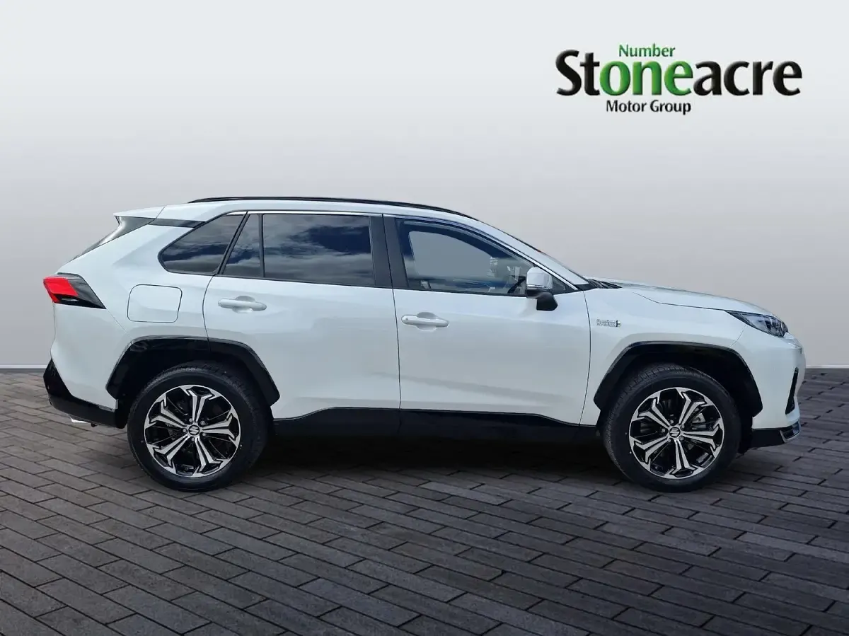New Suzuki Across 297 HP (218 kW) 2026 White SUV
