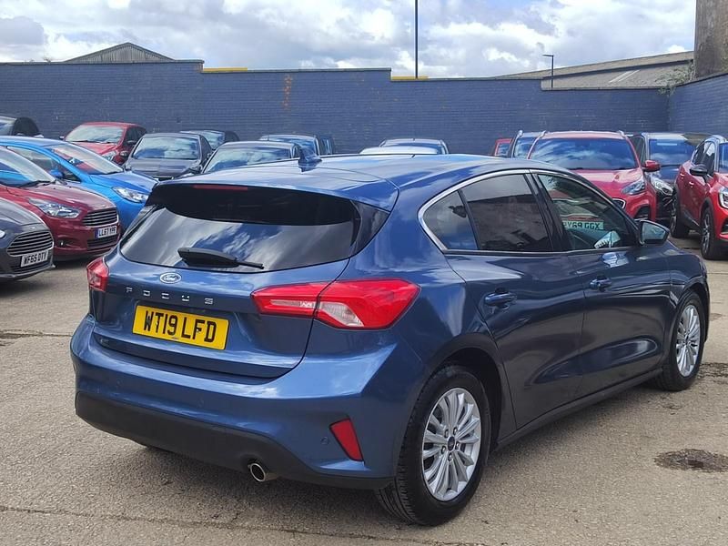 Used Ford Focus Titanium 123 HP (90 kW) 2019 Blue Hatchback