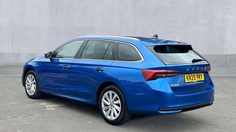 Usado Skoda Octavia SE L 150 CV (110 kW) 2025 Azul Familiar