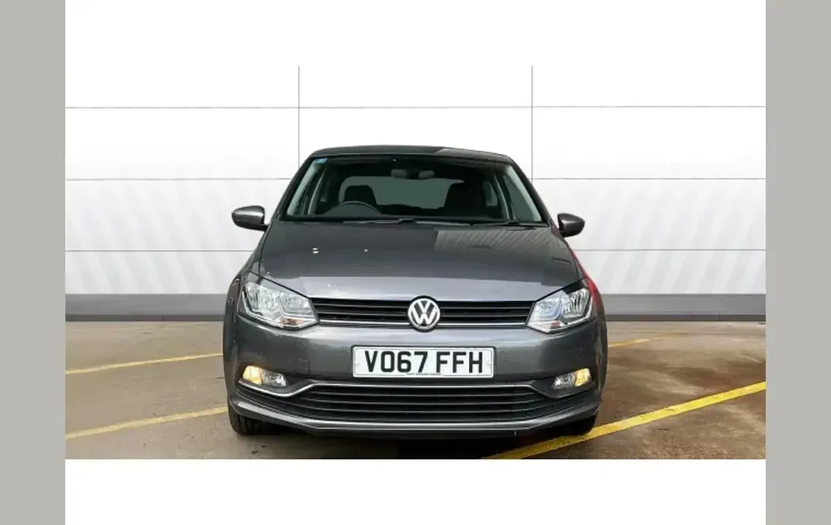 Usado VW Polo Edition 60 HP (44 kW) 2017 Cinzento Citadino