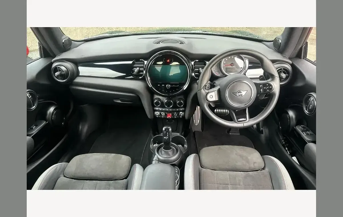 Used Mini John Cooper Works Comfort 231 HP (169 kW) 2022 Green Hatchback