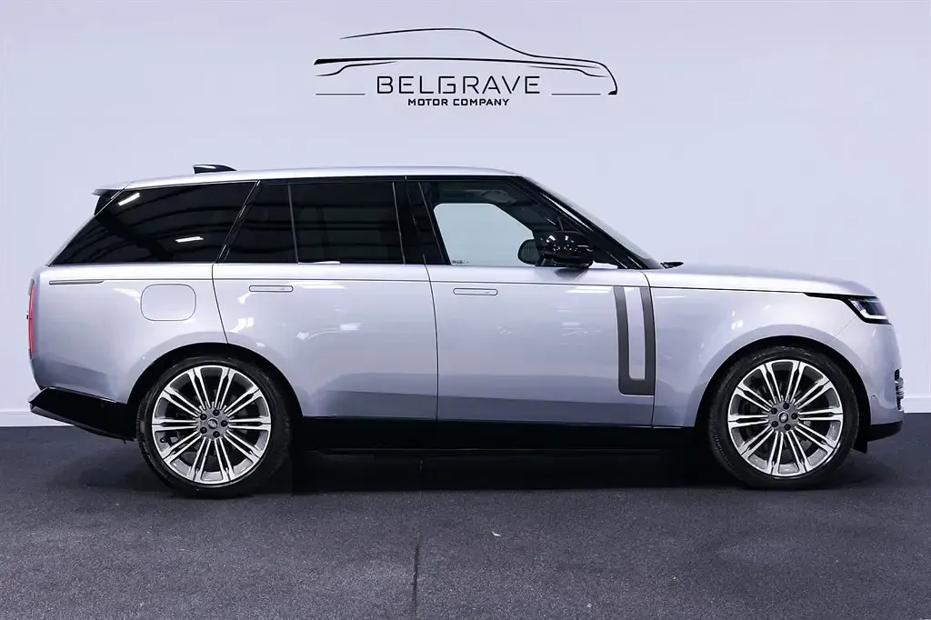 Used Land Rover Range Rover SE 441 HP (324 kW) 2023 SUV