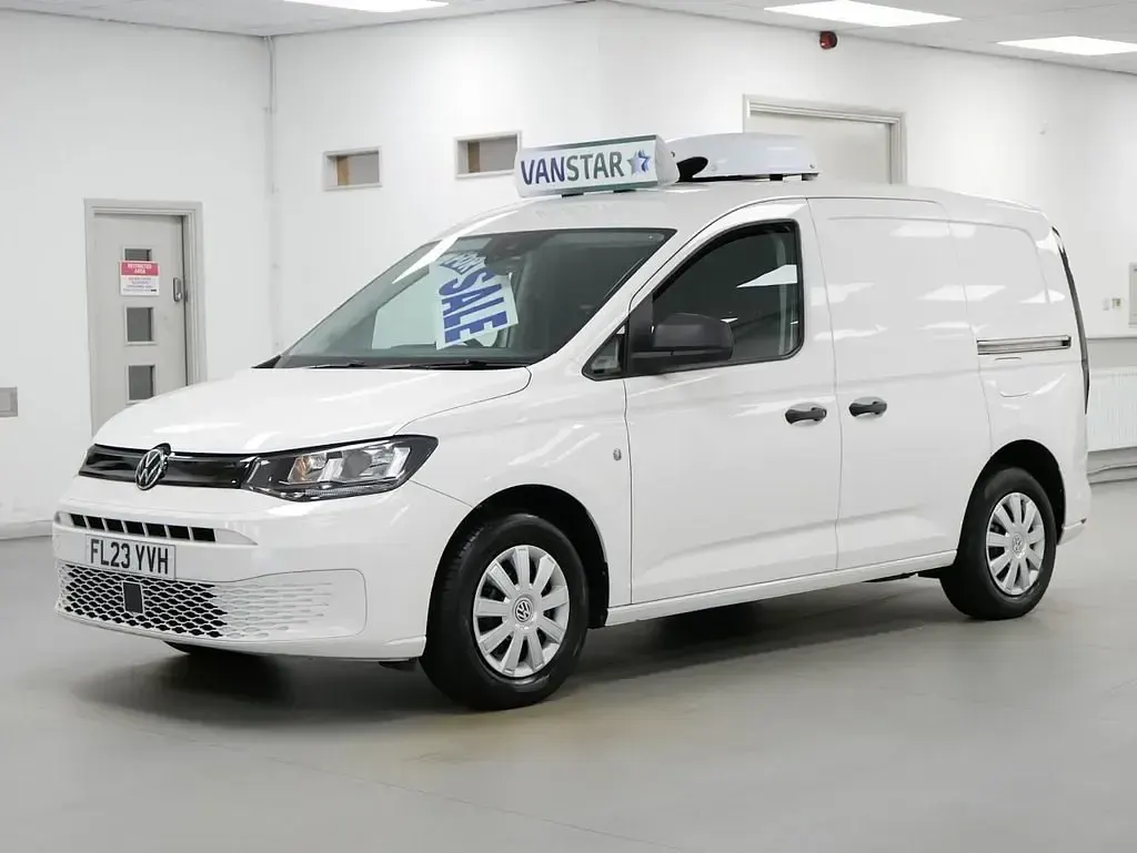 Usado VW Caddy Edition 102 HP (75 kW) 2023 Branco Monovolume