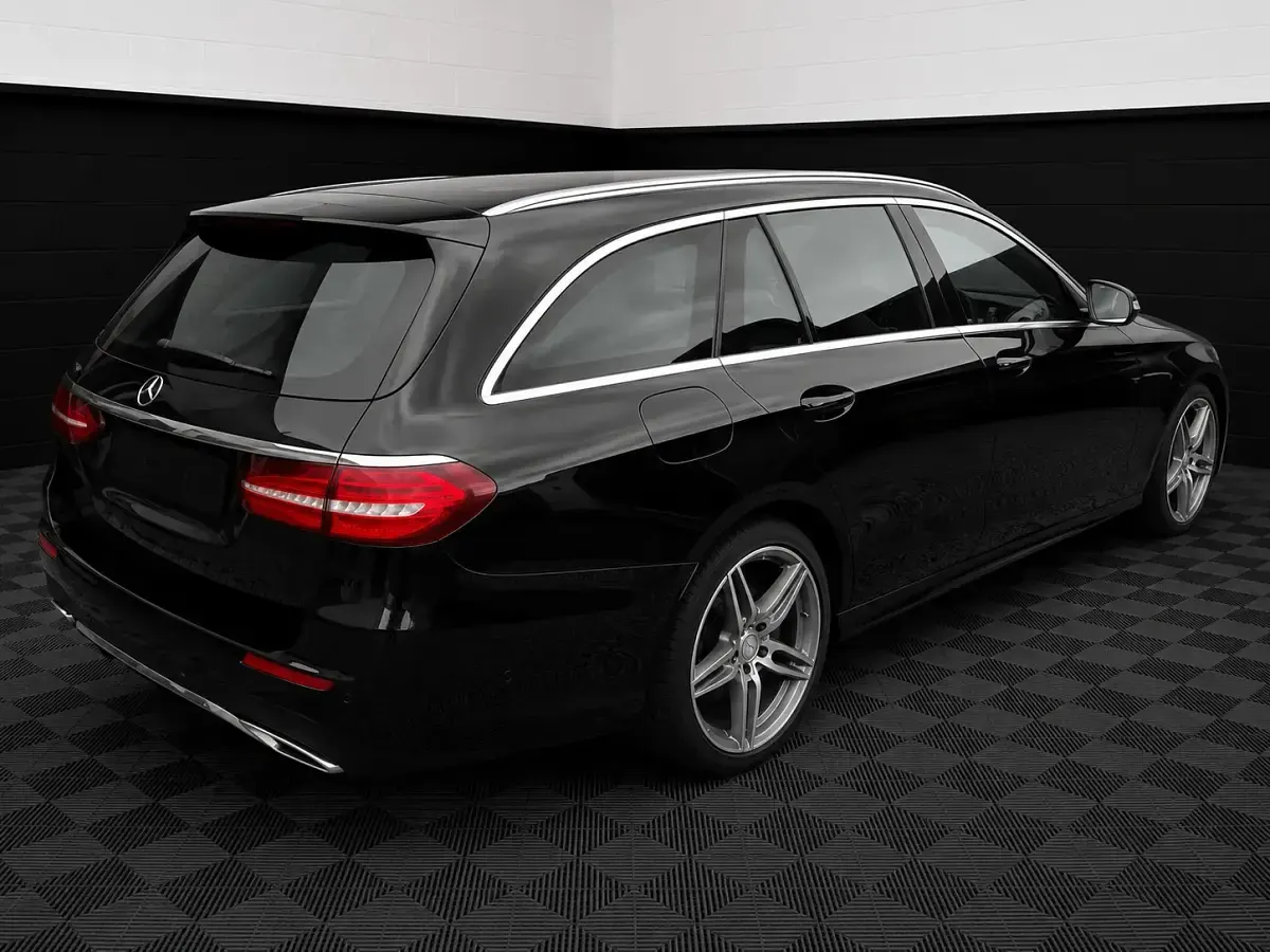 Used Mercedes E220 AMG line 2017 Black Estate