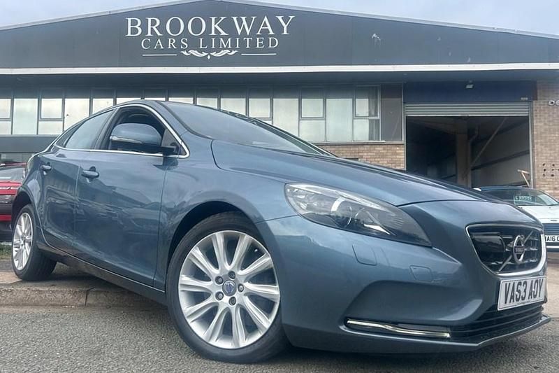 Blue Used 2014 Volvo V40 SE Lux Estate | £5,990 (Fair price) - Image 1/1