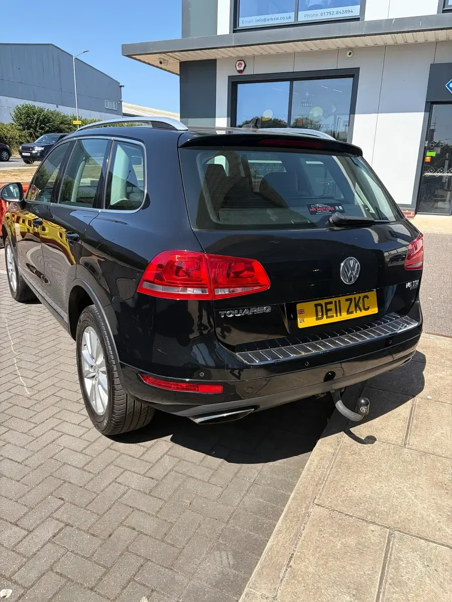 Used VW Touareg SE 245 HP (180 kW) 2011 Black SUV