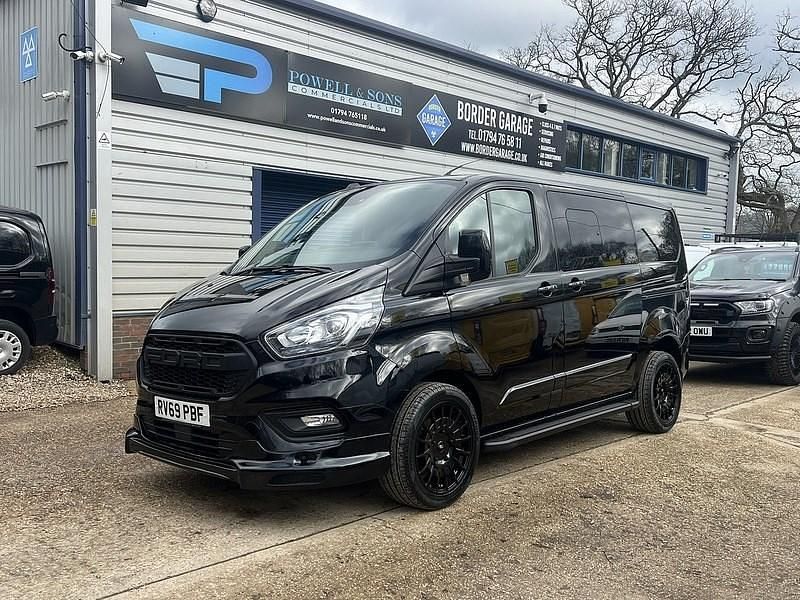 Used Ford Transit Custom Limited 170 HP (125 kW) 2019 Black Estate