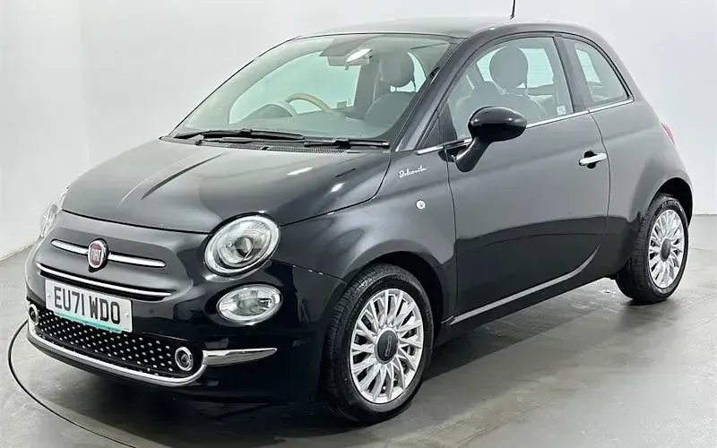 Usado Fiat 500 Dolcevita 70 HP (51 kW) 2021 Preto Citadino