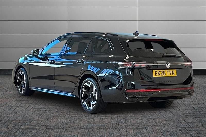 Ny VW Passat R-line 150 HK (110 kW) 2026 Svart Kombi