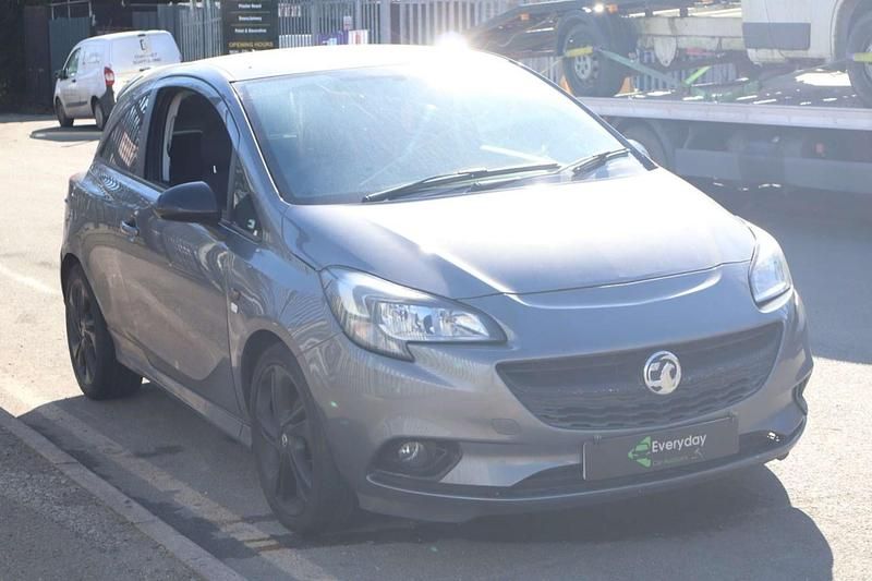 Used Vauxhall Corsa Edition 90 HP (66 kW) 2015 Grey Hatchback