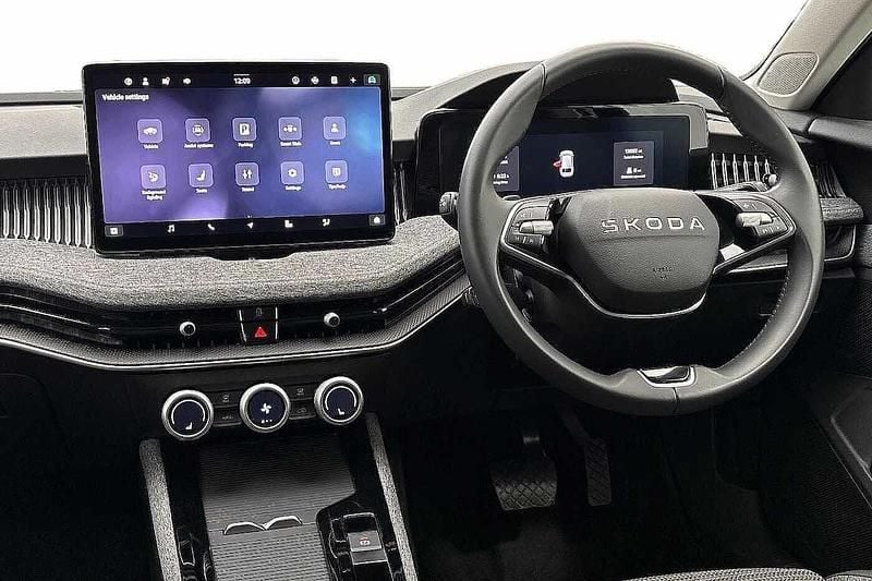 Used Skoda Superb SE Technology 150 HP (110 kW) 2025 Silver Estate