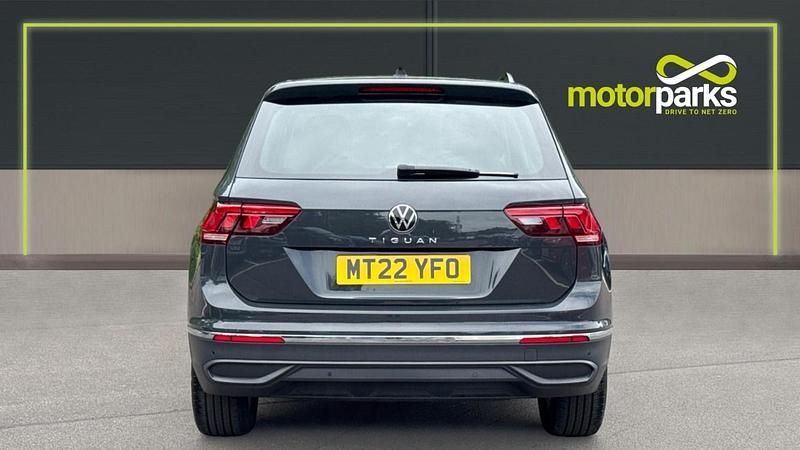 Used VW Tiguan Life 150 HP (110 kW) 2022 Urano grey SUV