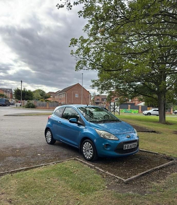 Blue Used 2009 Ford Ka Zetec Hatchback | £1,395 (Good price) - Image 1/4