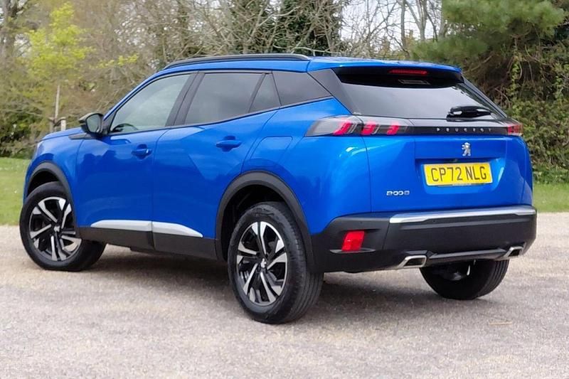 Usado Peugeot 2008 Allure+ 129 HP (94 kW) 2023 Azul SUV