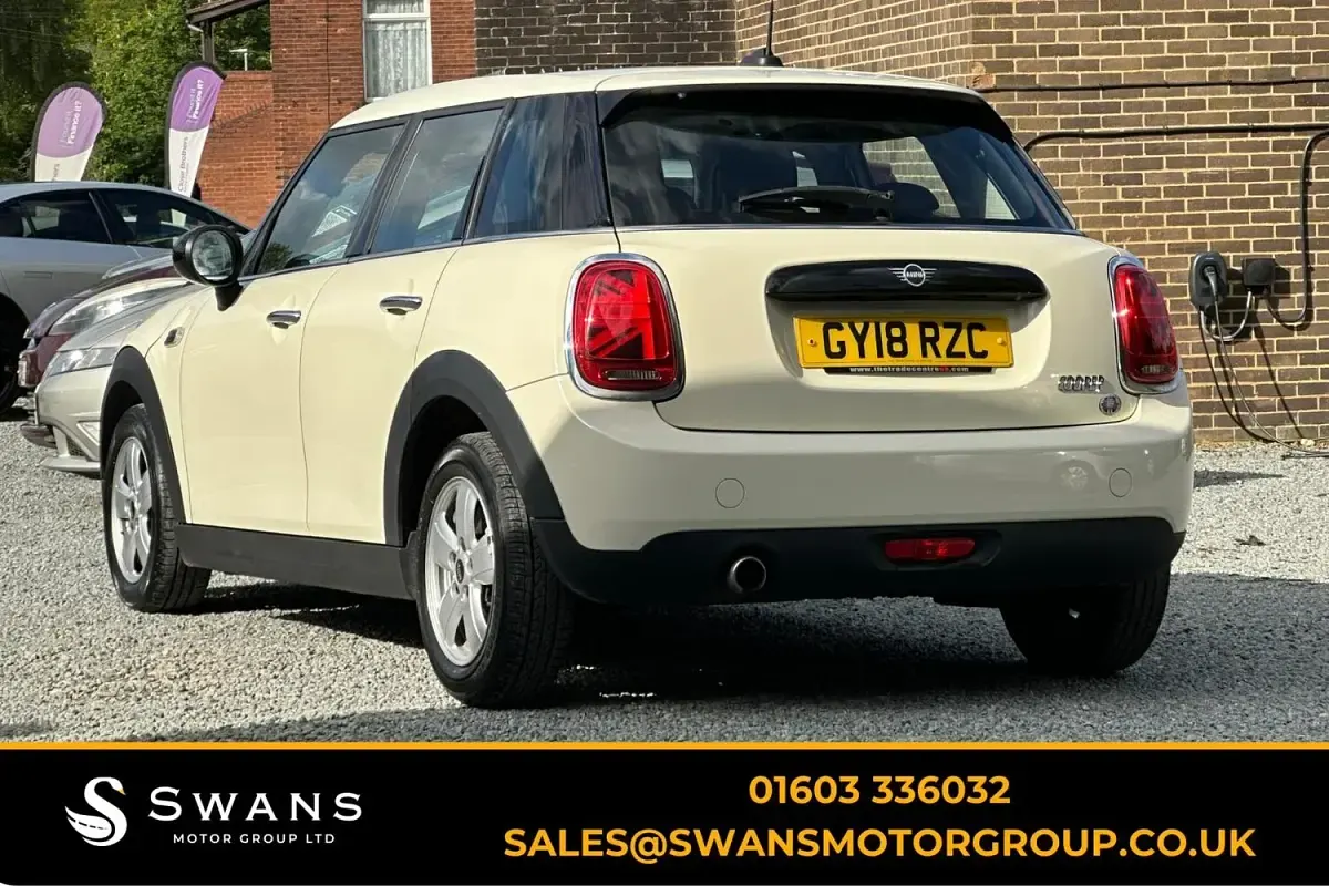 Used Mini Cooper Hatch 2018 White Hatchback
