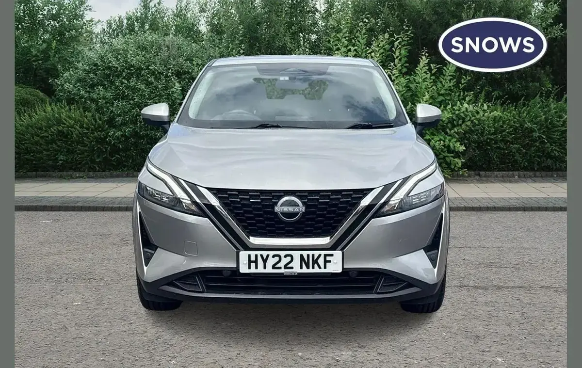 Used Nissan Qashqai Acenta Premium 138 HP (101 kW) 2022 Silver SUV
