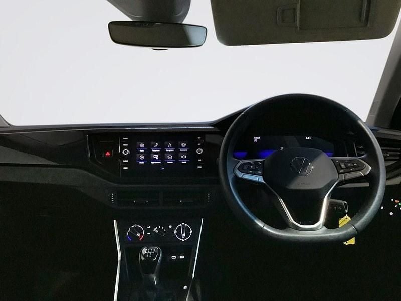 Begagnad VW Polo S 95 HK (69 kW) 2023 Grå Halvkombi