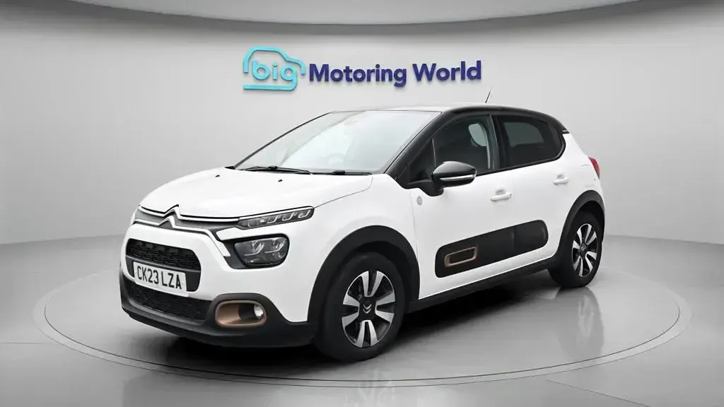 Used Citroën C3 PureTech 83 HP (61 kW) 2023 White Hatchback