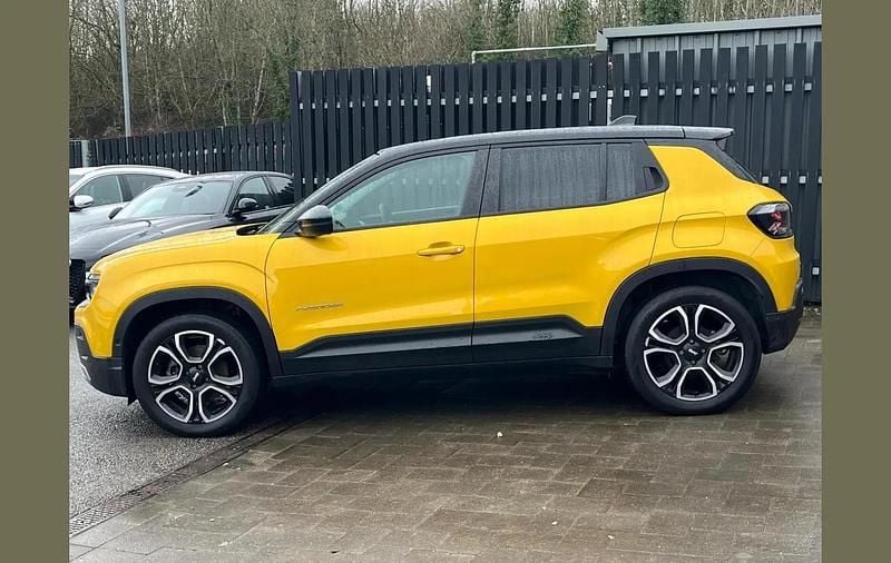 Used Jeep Avenger EV 114 kW (156 HP) 2023 Yellow SUV