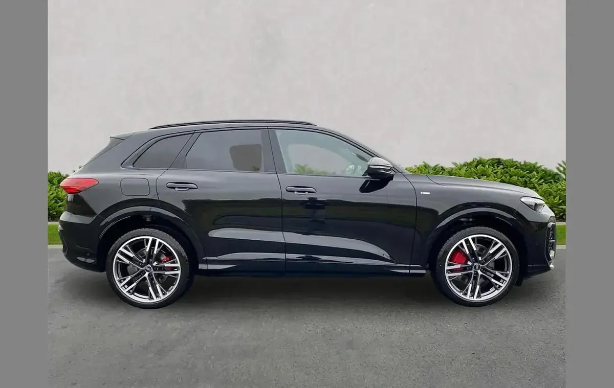 Used Audi Q5 Advanced 204 HP (150 kW) 2025 Black SUV