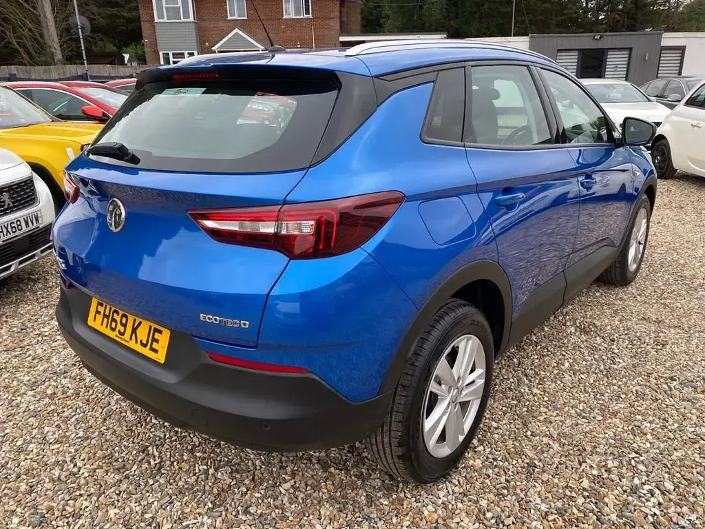 Used Vauxhall Grandland X S 130 HP (95 kW) 2019 Blue SUV