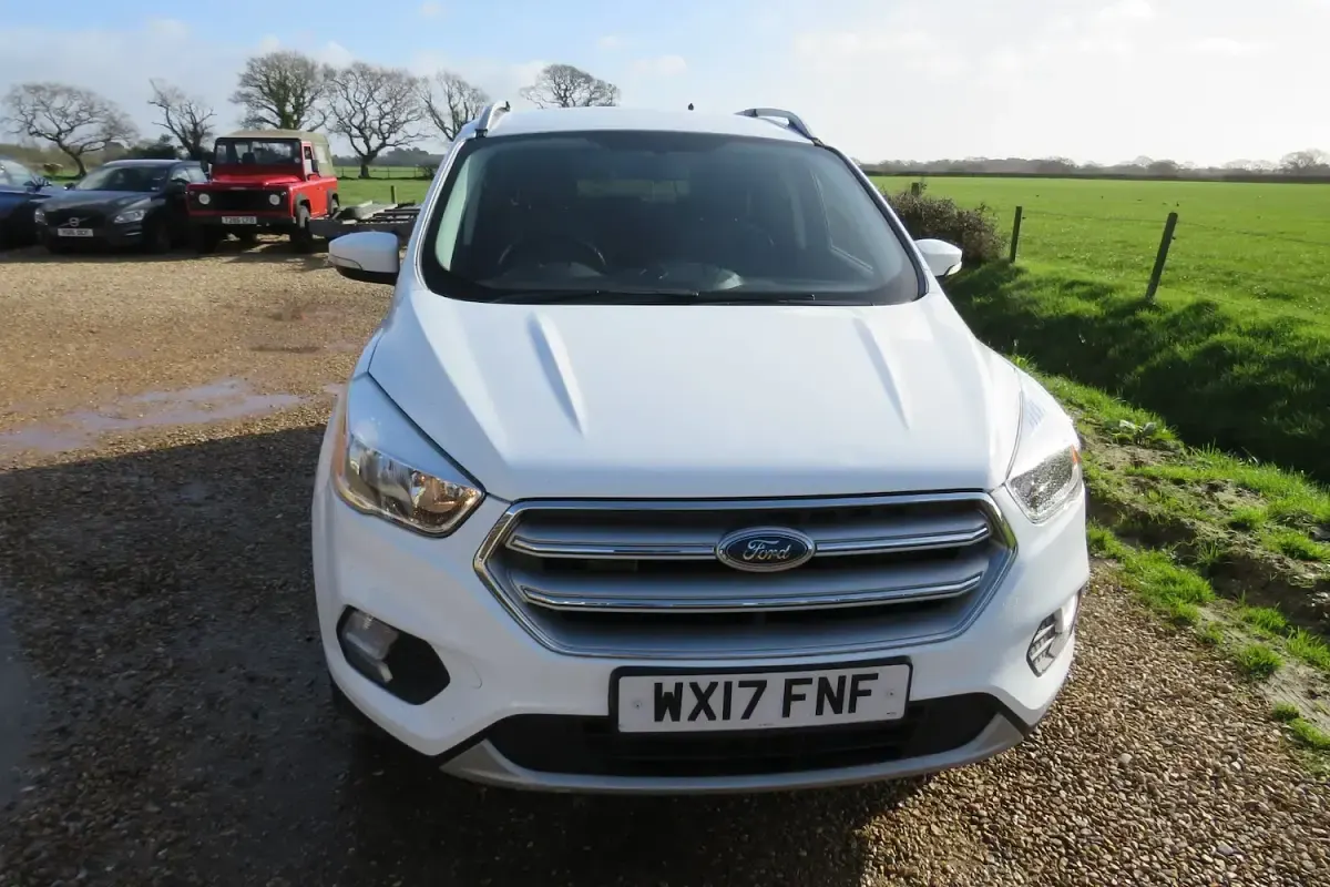 Used Ford Kuga Zetec 150 HP (110 kW) 2017 White SUV