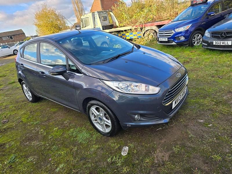 Grey Used 2013 Ford Fiesta Zetec Hatchback | £3,290 (Fair price) - Image 1/4