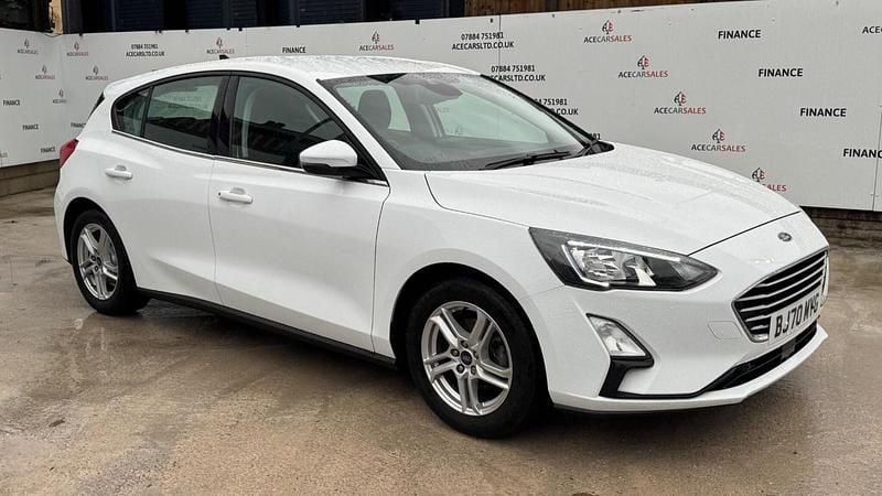 Used Ford Focus Zetec 120 HP (88 kW) 2020 White Hatchback