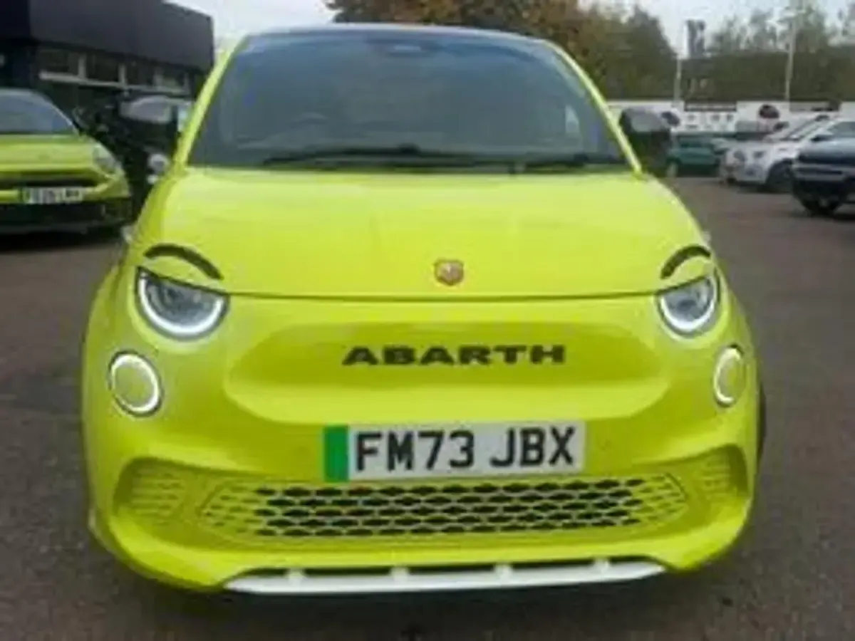 Used Abarth 500e Scorpionissima 112 kW (153 HP) 2024 Green Hatchback