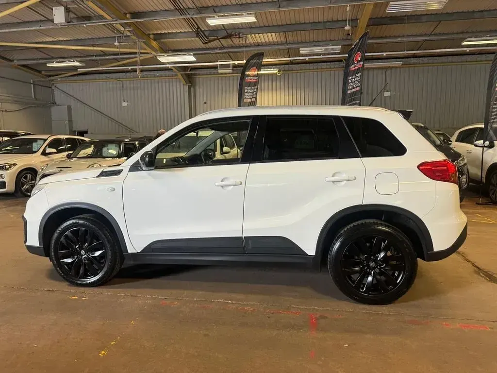 Used Suzuki Vitara SZ-T 120 HP (88 kW) 2017 White SUV