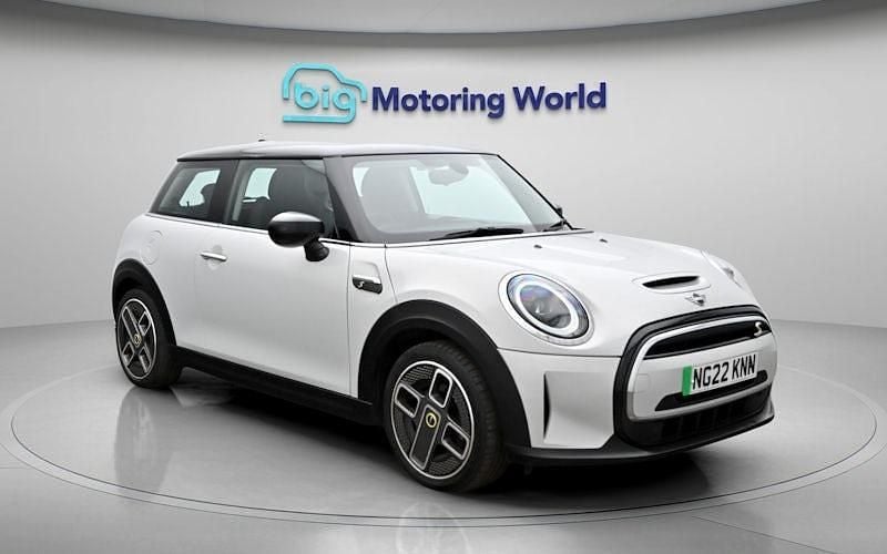 Used Mini Cooper Level 1 135 kW (184 HP) 2023 Hatchback