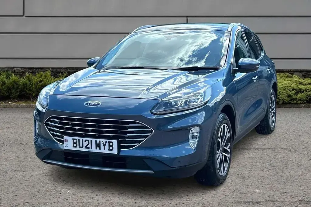 Second-hand Ford Kuga Titanium 120 CP (88 kW) 2021 Albastru SUV
