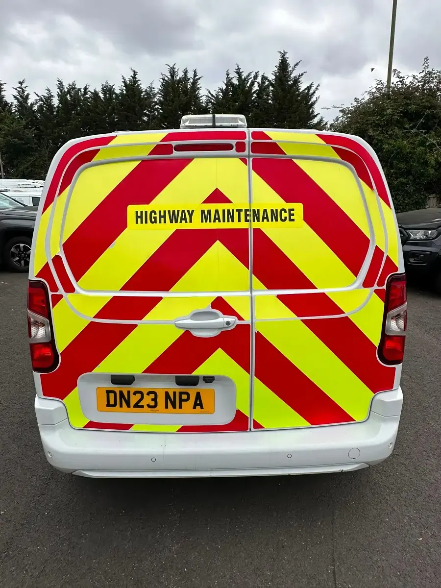 Used Vauxhall Combo 100 HP (73 kW) 2023 White MPV