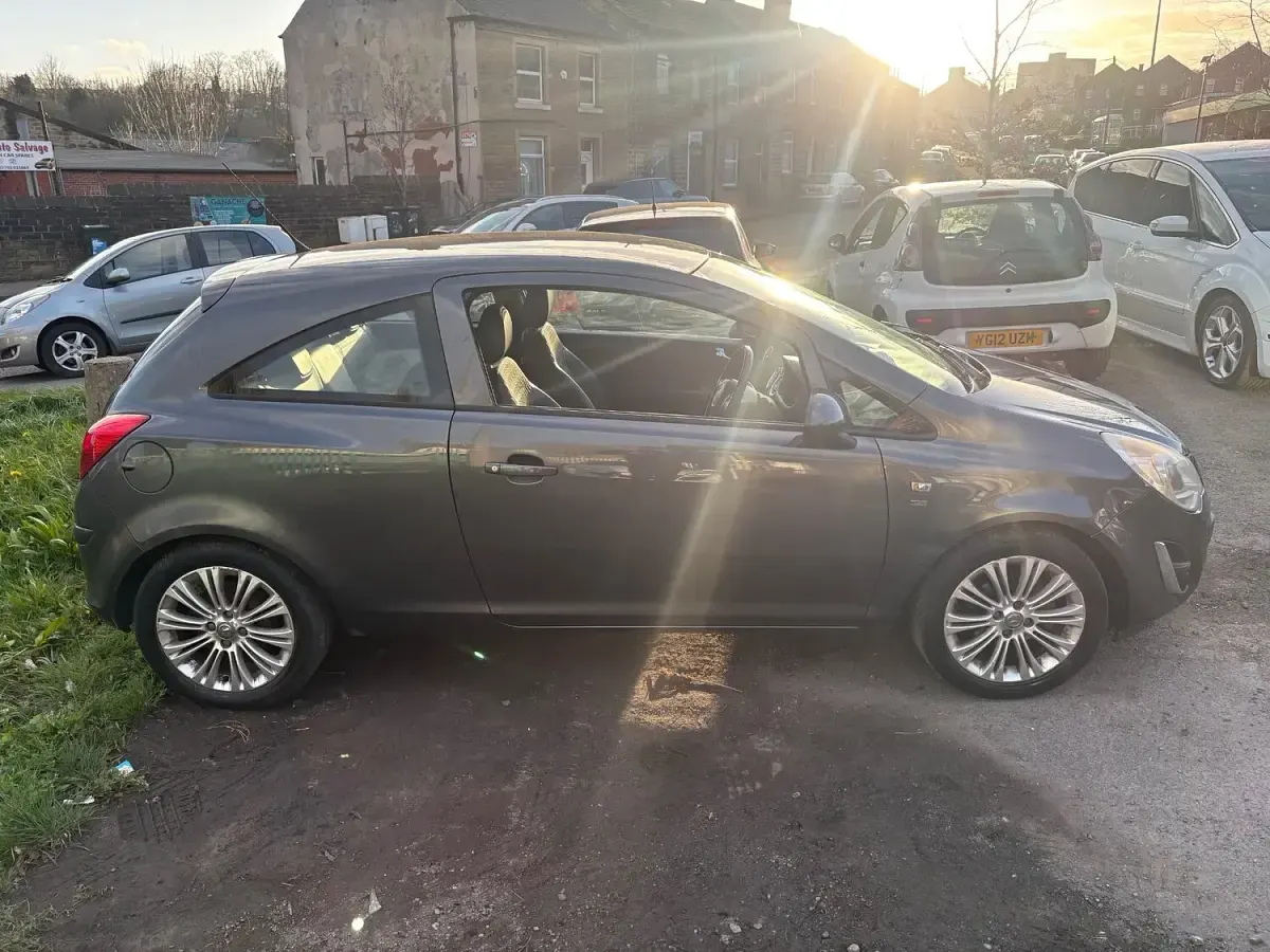Used Vauxhall Corsa 100 HP (73 kW) 2011 Grey Hatchback