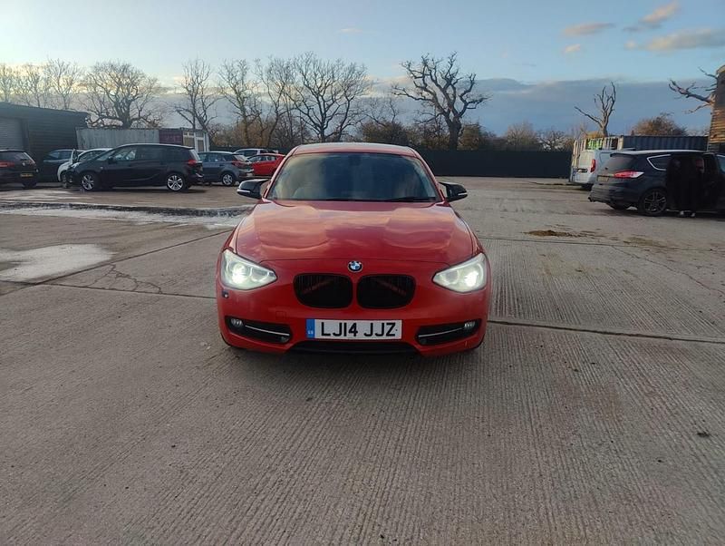 Used BMW 114 Sport Line 2014 Red Hatchback