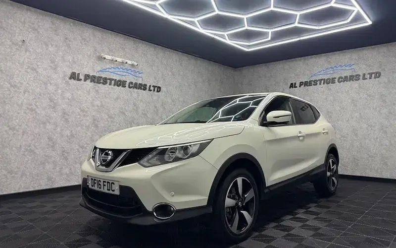 Used Nissan Qashqai N-Connecta 116 HP (85 kW) 2017 SUV
