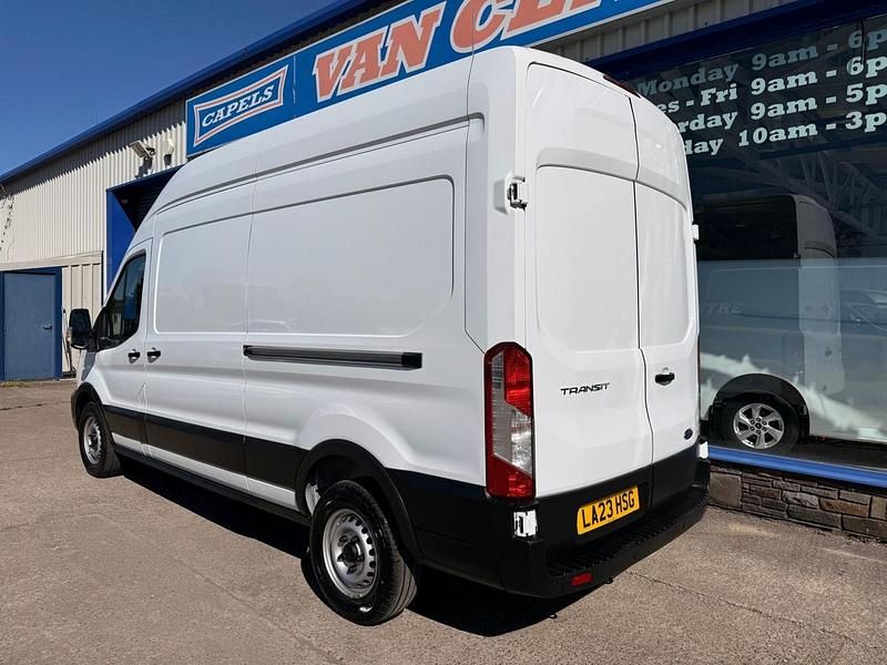 Usado Ford Transit 130 HP (95 kW) 2023 Branco Van