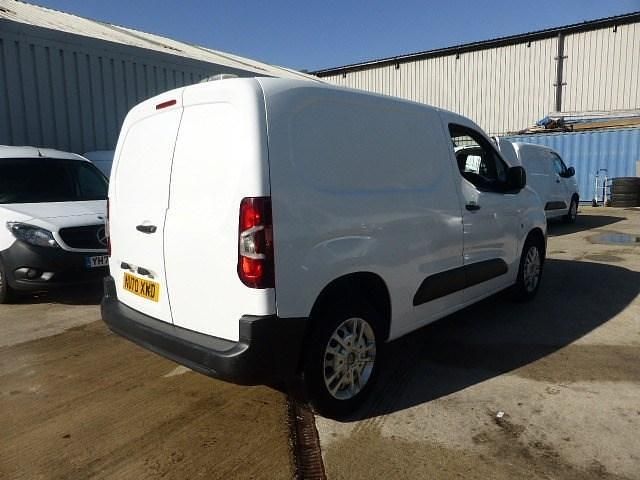 Used Peugeot Partner 131 HP (96 kW) 2020 White MPV