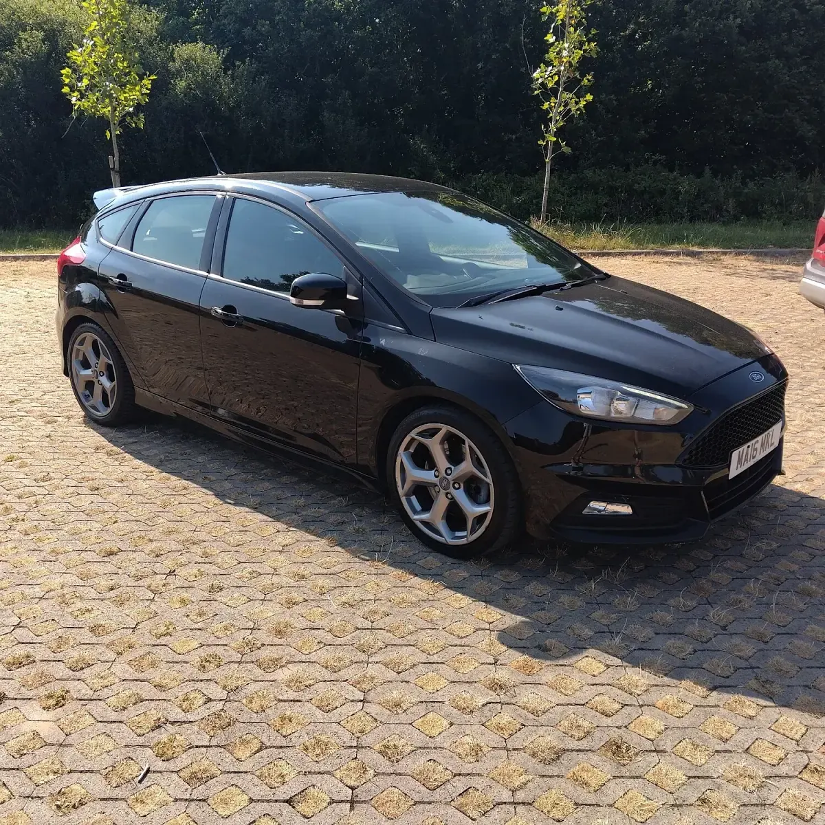 Used Ford Focus ST 250 HP (183 kW) 2016 Black Hatchback
