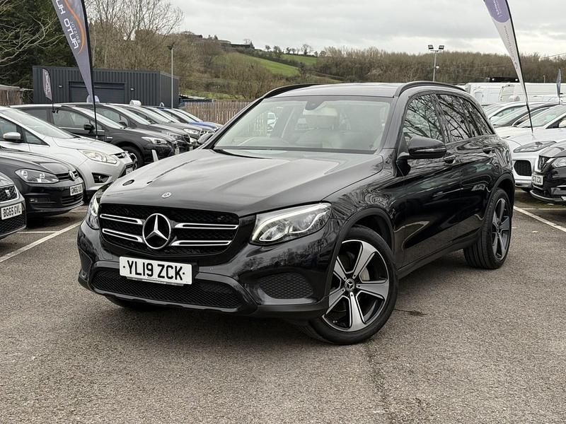 Used Mercedes GLC220 Urban 170 HP (125 kW) 2019 Black Estate