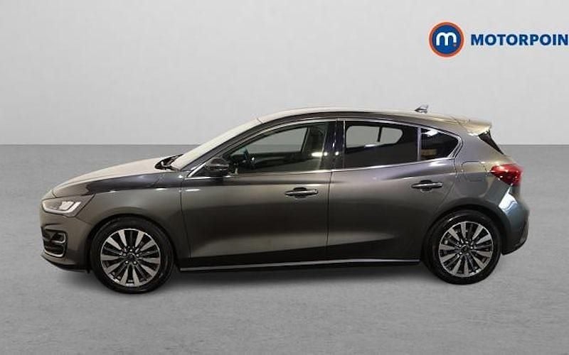 Used Ford Focus Titanium 120 HP (88 kW) 2022 Grey Hatchback