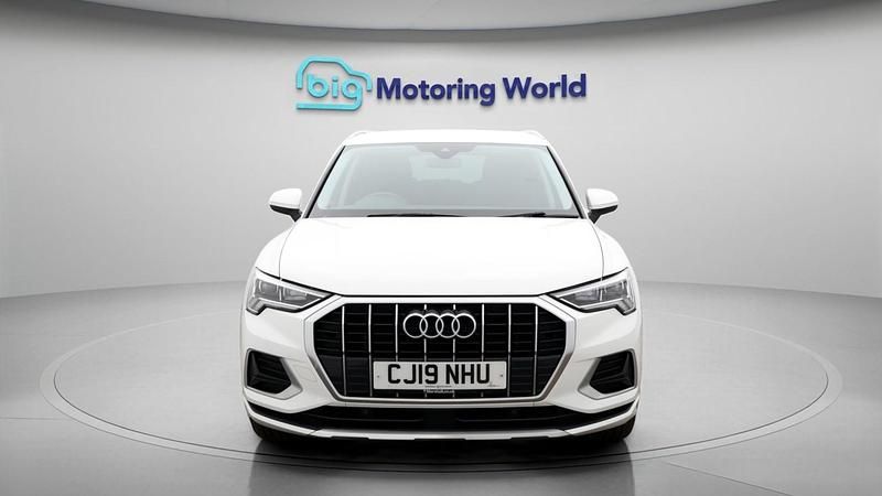 Used Audi Q3 Sport 150 HP (110 kW) 2019 White SUV