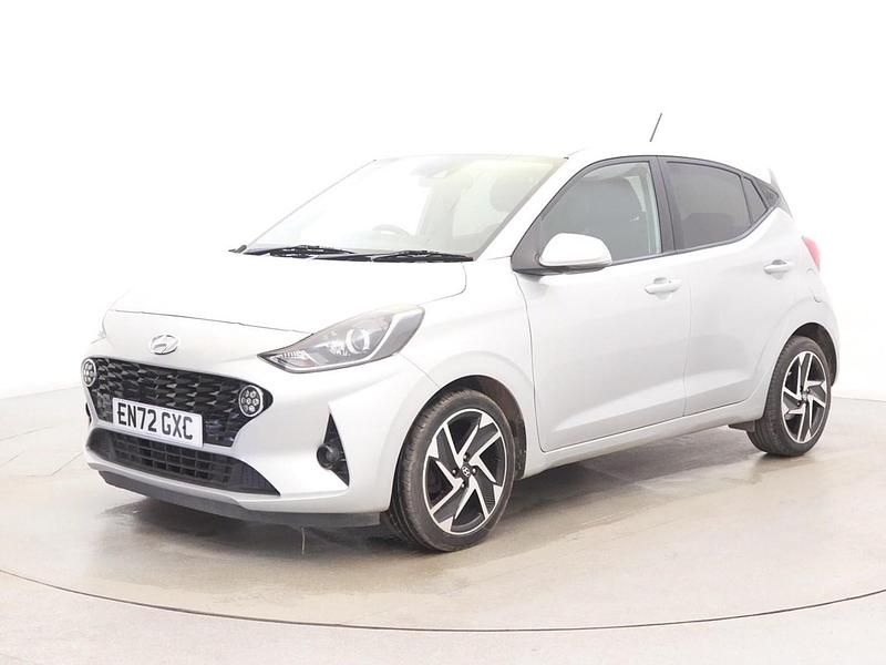 Used Hyundai i10 Premium 67 HP (49 kW) 2023 Silver Hatchback