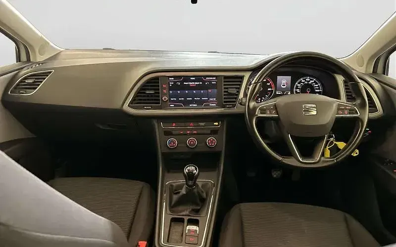 Begagnad Seat Leon SE Dynamic 110 HK (80 kW) 2018 Halvkombi