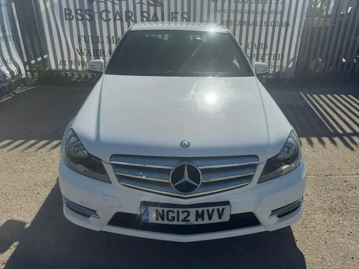 Used Mercedes C220 AMG 168 HP (123 kW) 2012 White Sedan