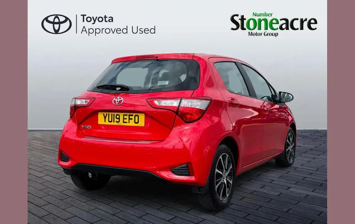 Used Toyota Yaris 109 HP (80 kW) 2019 Red Hatchback