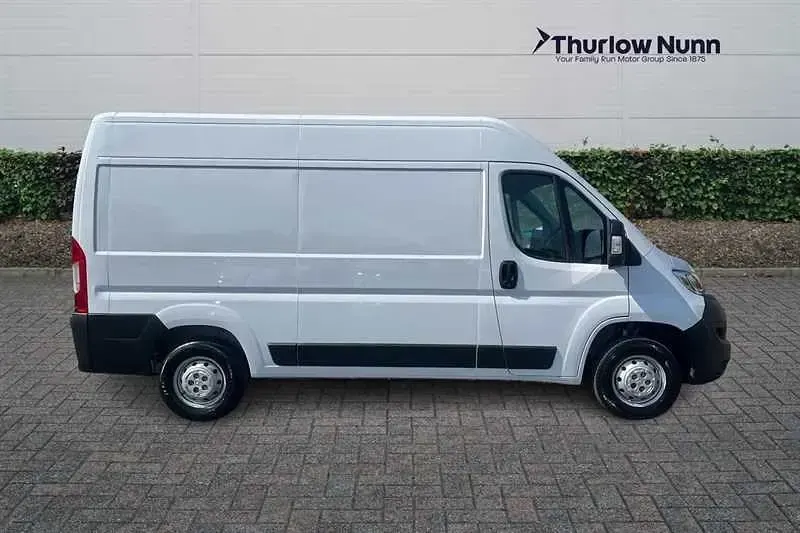 Usado Vauxhall Movano Edition 140 CV (102 kW) 2023 Blanco