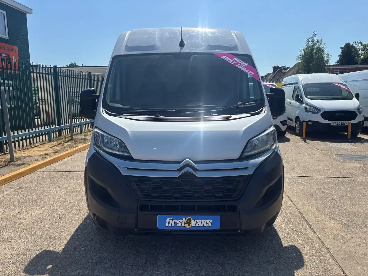 Used Citroën Relay 140 HP (102 kW) 2023 White Van