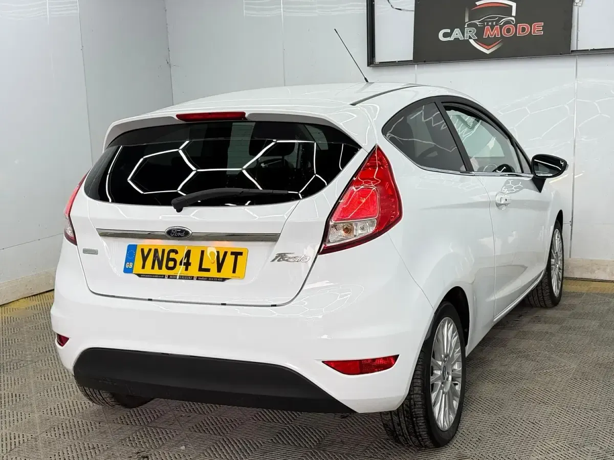 Used Ford Fiesta Titanium 2014 White Hatchback