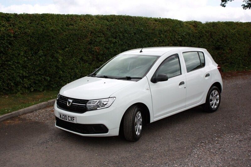 White Used 2020 Dacia Sandero Essentiel Hatchback | £5,995 (Super price) - Image 1/4